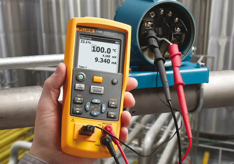 Fluke 714B Calibrator